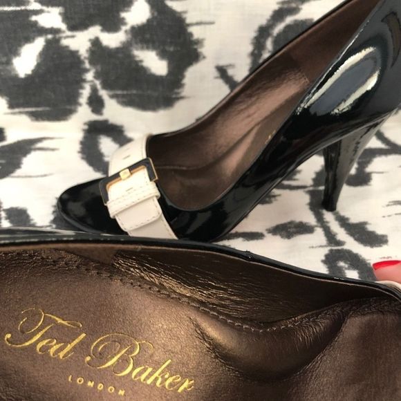 Ted Baker Spectator Vtg Style Black Peep Toe Heels - Picture 3 of 7